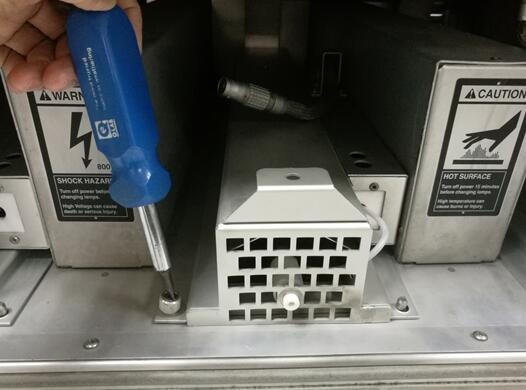 Q-SUN Xe-3氙灯老化试验机滤光片更换操作流程4