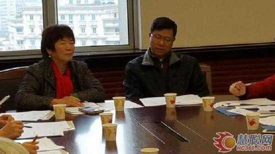 左起:黄开会长、广东省质量技术监督局标准化处黄怀主任