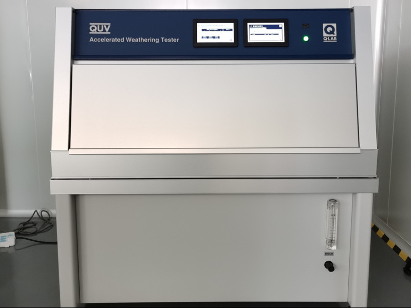 undefined QUV塑料异型材紫外光冷凝老化试验箱客户安装现场